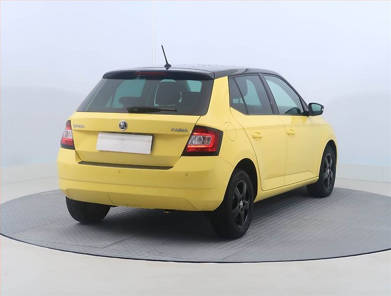 Škoda Fabia (2015) 1.2 TSI, Serv.kniha, Tempomat - fotka 5 z 14