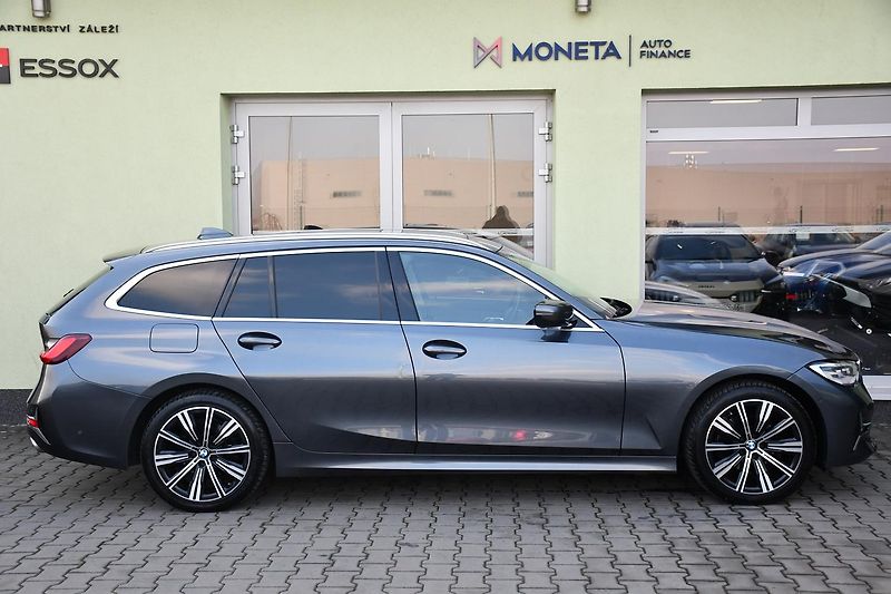 BMW Řada 3 320d xD M-SPORT REZERVACE - fotka 8 z 42