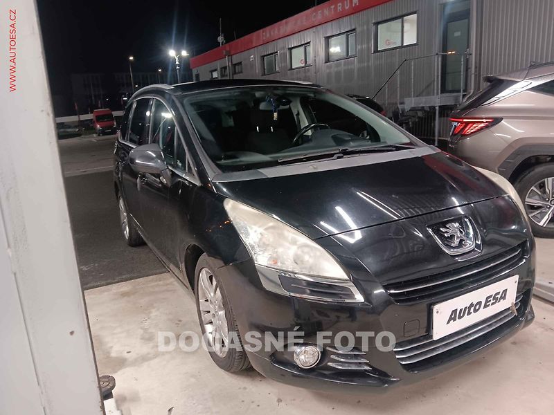 Peugeot 5008 (2010) 2.0 HDi, ČR, headUP, panorama - fotka 1 z 3