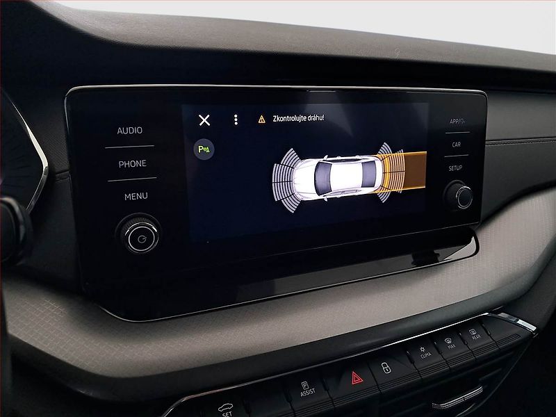 Škoda Octavia (2021) 1.5 TSI, Tempomat - fotka 19 z 19