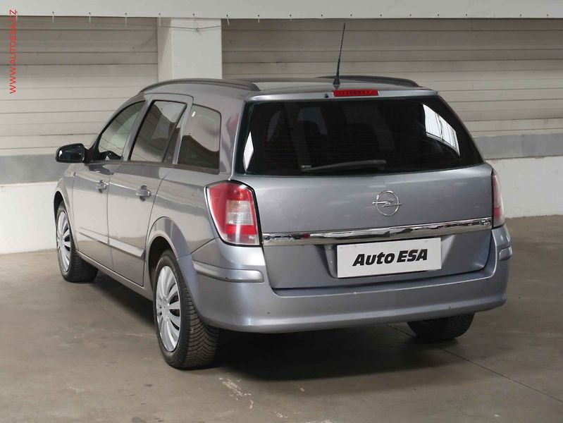 Opel Astra (2007) 1.6i, ČR, AC - fotka 4 z 18