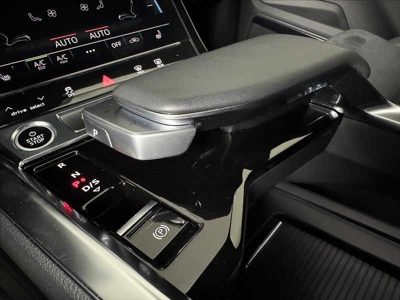 Audi e-tron S-Line Digital LED Záruka - fotka 44 z 49