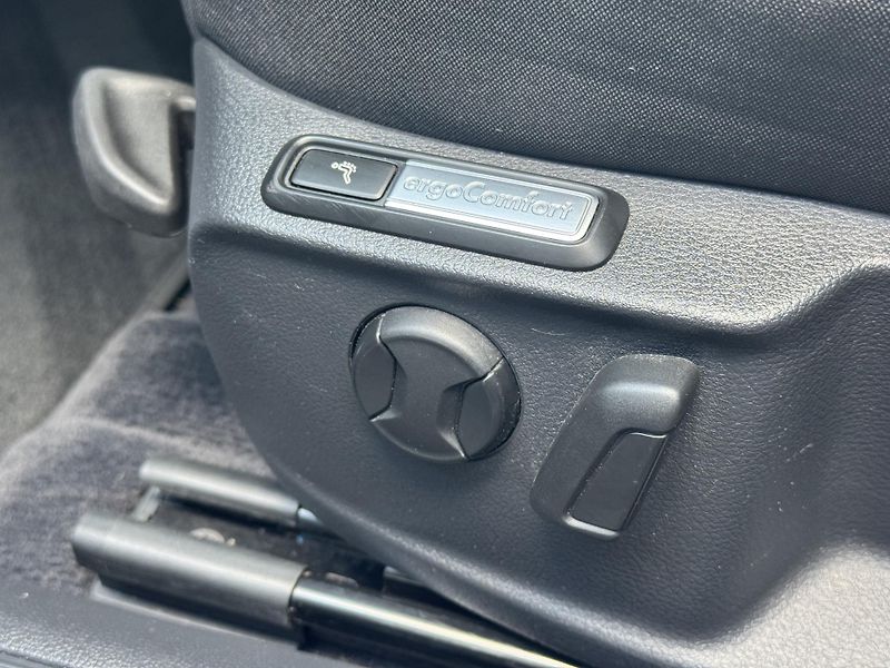Volkswagen Passat (2015) B8 2.0TDi DSG Comfort+,el.kufr - fotka 21 z 52