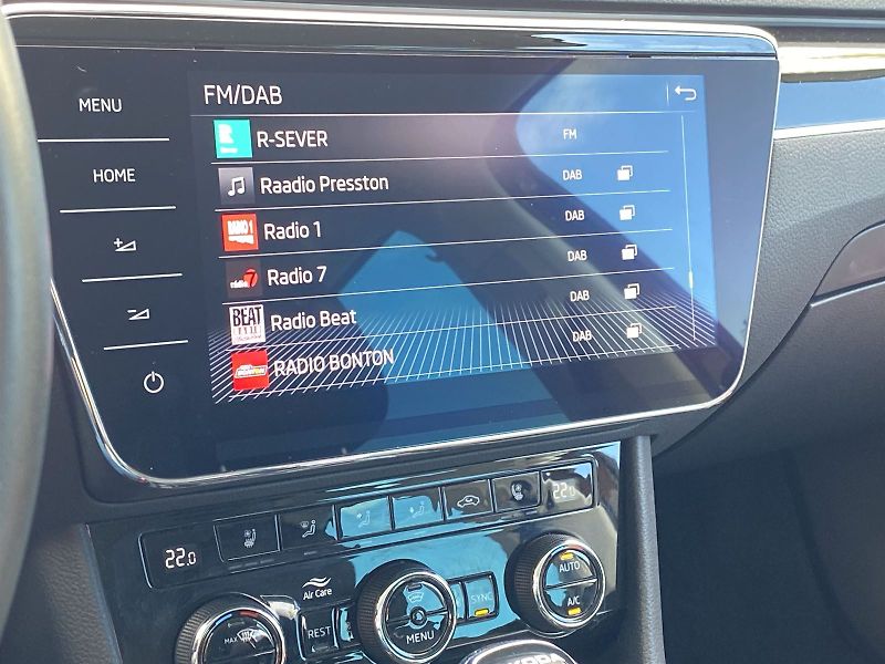 Škoda Superb (2023) Combi 2.0 TDI 4x4 DSG L&K - fotka 12 z 44