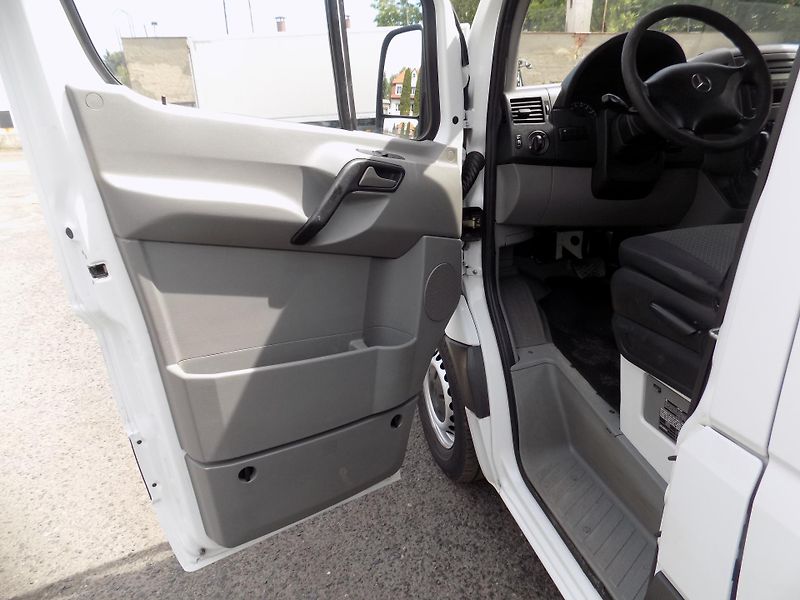 Mercedes-Benz Sprinter (2012) 2,2 95KW 7 MÍST SKLÁPĚČ  - fotka 11 z 46