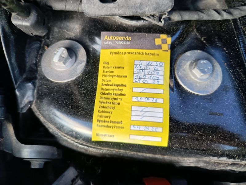 Renault Mégane (2011) Kabroušek 1.4 96kw - fotka 43 z 53
