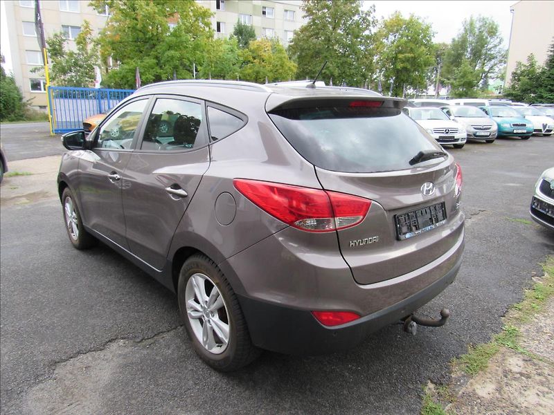 Hyundai ix35 2,0 i 120kW Automat Style - fotka 4 z 30