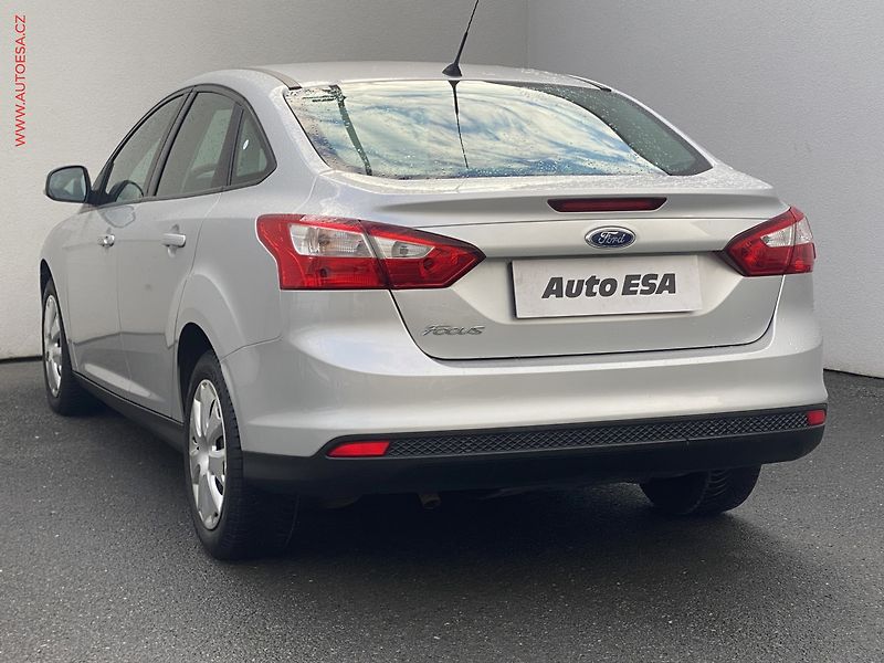 Ford Focus (2011) 1.6 Ti, Trend - fotka 6 z 15