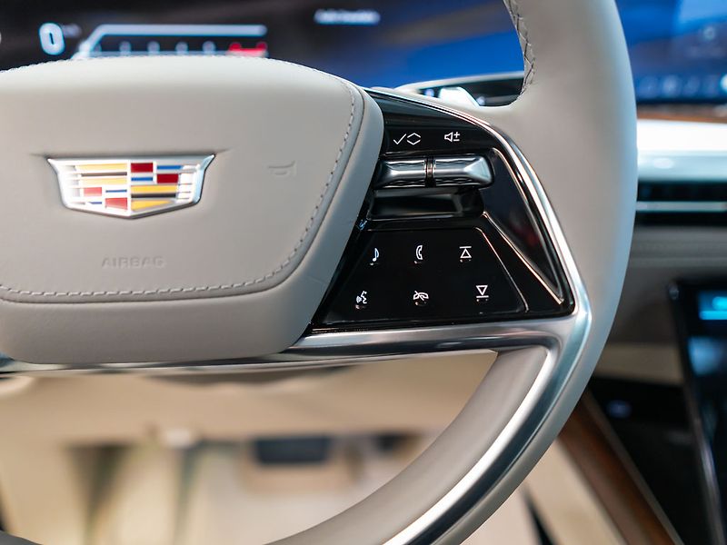 Cadillac Escalade (2026) 6.2 ESV Sport Platinum 2026 - fotka 21 z 50