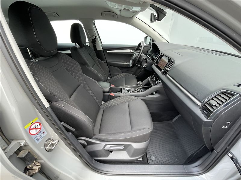 Škoda Karoq 2,0 TDI 4x4 DSG Ambition TAŽNÉ - fotka 18 z 23