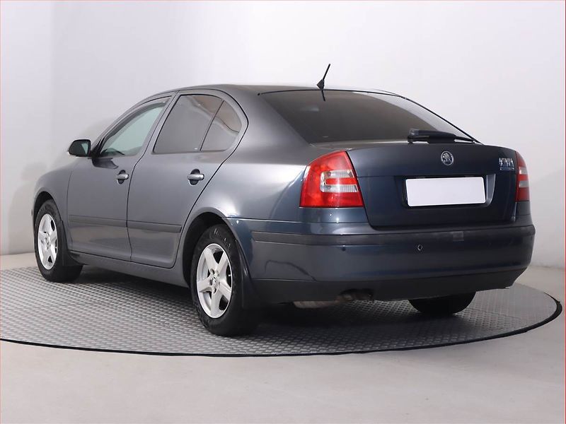 Škoda Octavia (2009) 1.9 TDI, nová STK - fotka 4 z 17