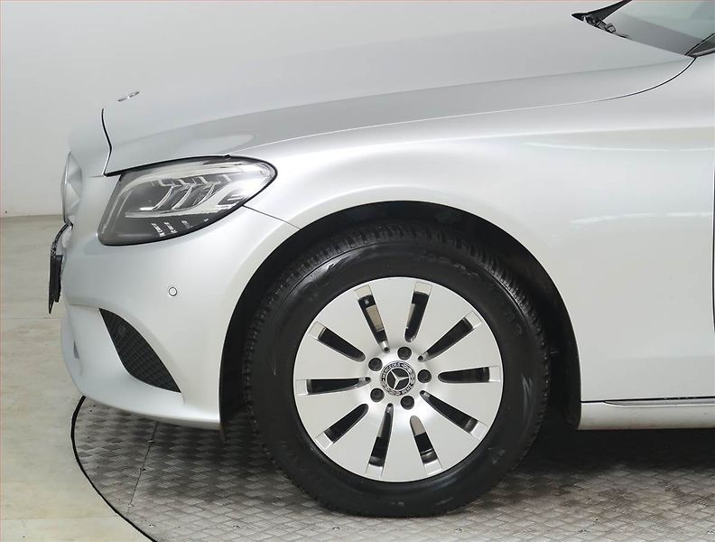 Mercedes-Benz Třídy C (2019) C 200, Automat, Navi, Tempomat - fotka 15 z 24