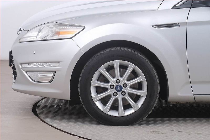 Ford Mondeo (2011) 1.6 EcoBoost, Serv.kniha, Navi - fotka 15 z 17