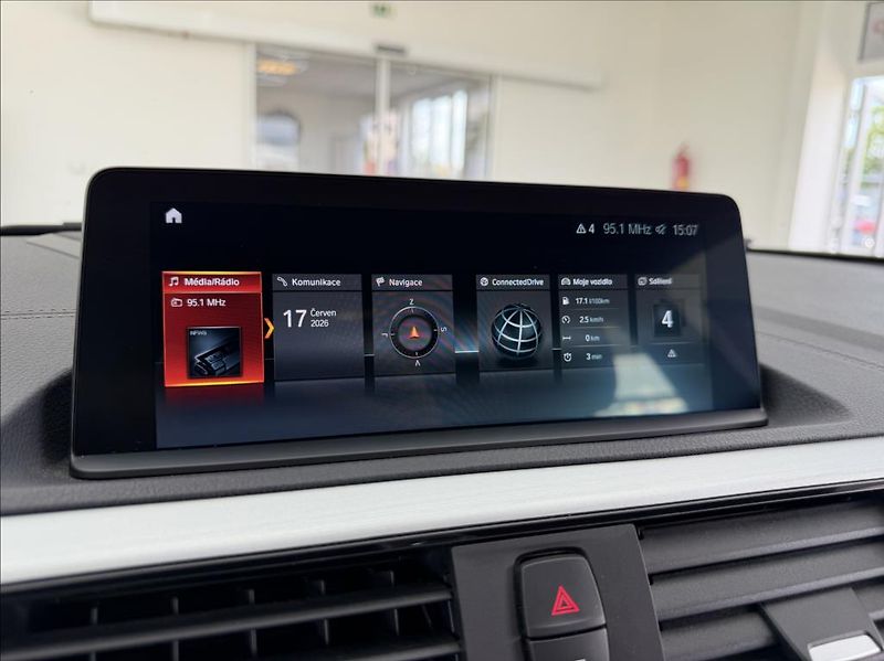 BMW Řada 1 3,0 i, M140i xDrive,Shadow,400 - fotka 19 z 41
