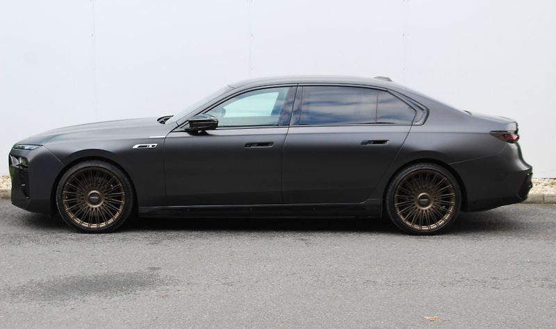 BMW i7 M70 xDrive | ČR | Vossen kola - fotka 9 z 30