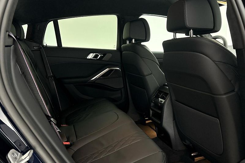 BMW X6 xDrive40d - fotka 8 z 14