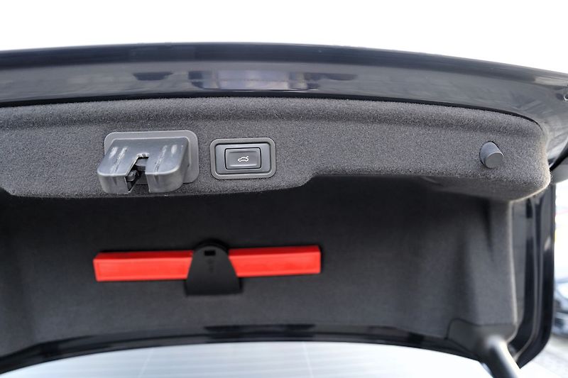 Audi A8 3.0 TDI Quattro/Tiptr./Matrix - fotka 14 z 48
