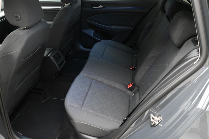 Volkswagen Golf 2,0 TDI 110 kW Life Záruka až - fotka 14 z 30
