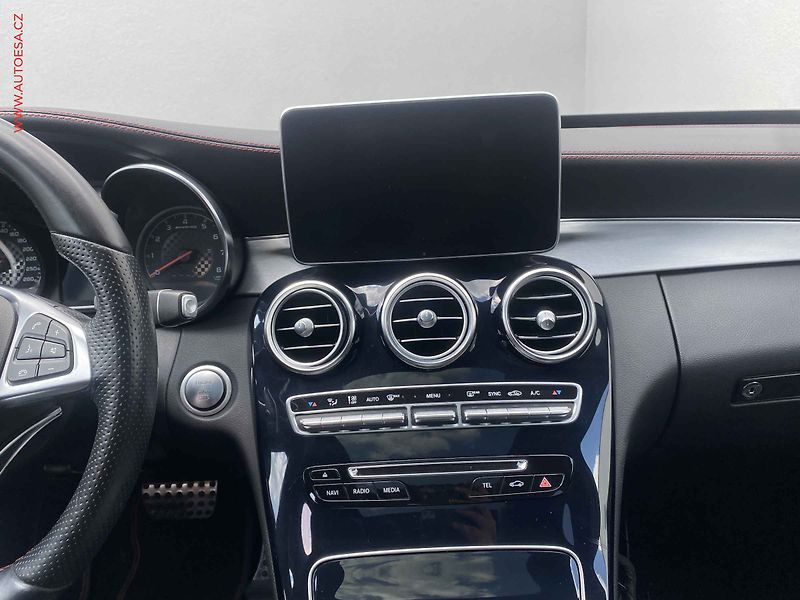 Mercedes-Benz Třídy C (2016) 3.0 Biturbo C43 AMG 4MATIC - fotka 12 z 21