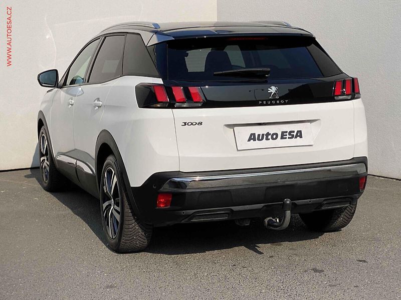 Peugeot 3008 (2020) 1.2 PT, Allure, AT, LED, TZ - fotka 6 z 19