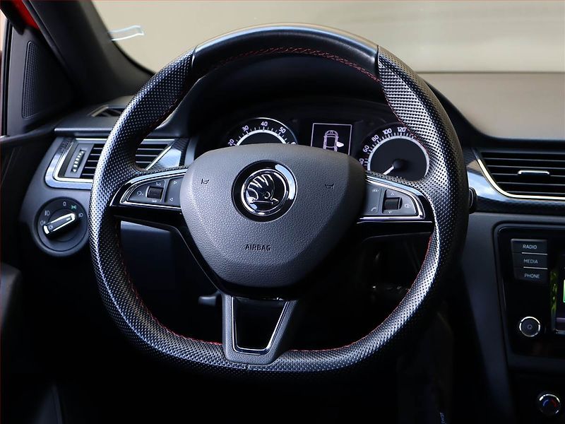 Škoda Rapid (2018) Spaceback 1.0 TSI, Tempomat - fotka 13 z 16