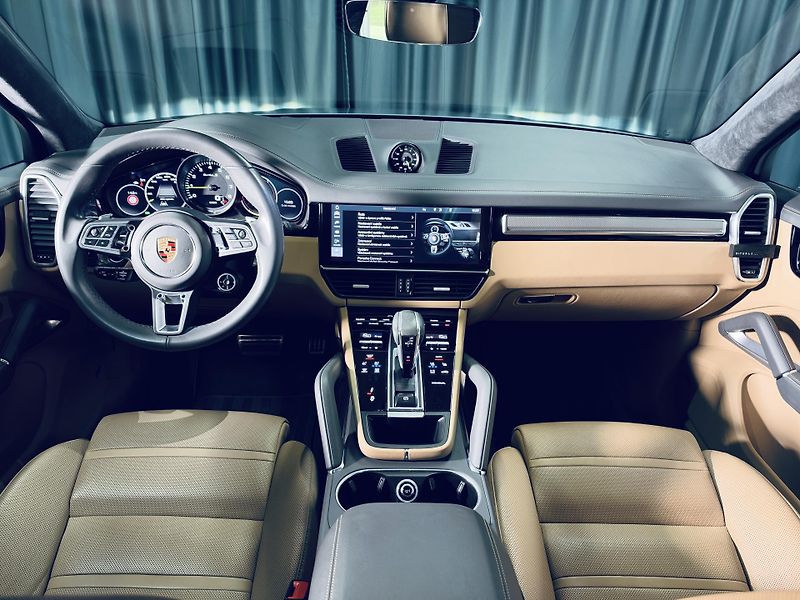 Porsche Cayenne (2020) TURBO.S ZÁRUKA.27 VZDUCH MASÁŽ - fotka 44 z 49