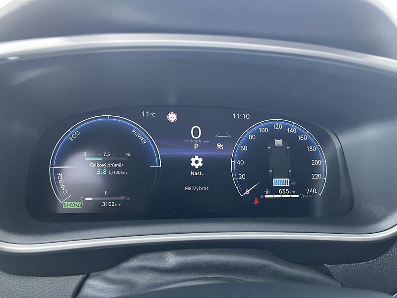 Toyota Corolla TS 2.0 Hybrid GR Sport - fotka 17 z 30