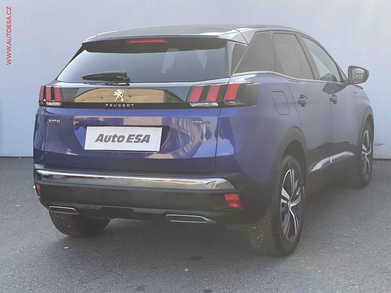 Peugeot 3008 (2018) 1.2 PT, GT Line, LED, kamera - fotka 4 z 17