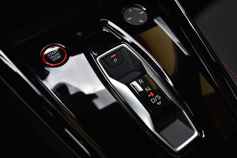 Audi RS 3 2.5 TFSi 294 kW /// REZERVACE  - fotka 37 z 51
