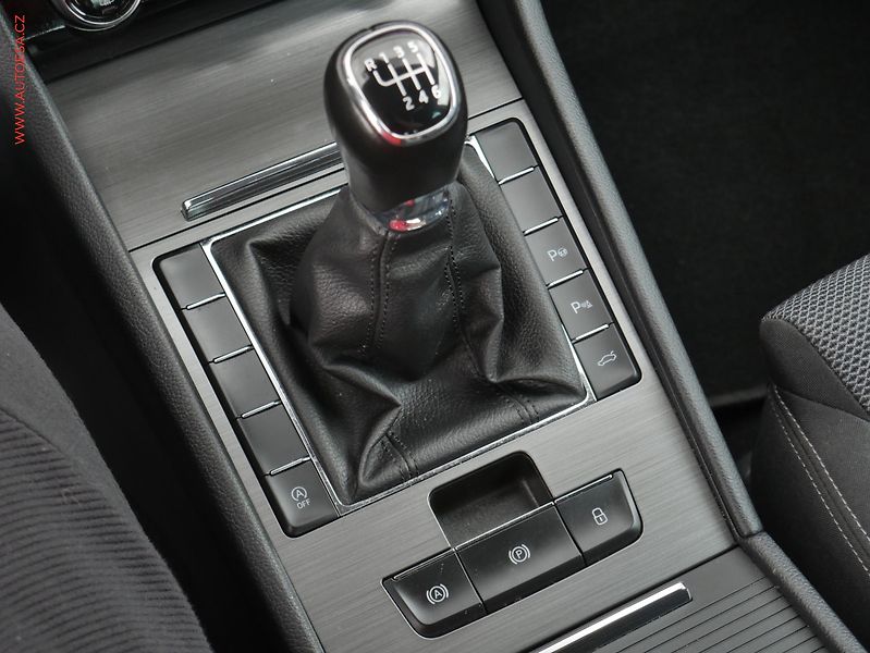 Škoda Superb (2022) 1.5 TSi, Style, LED, navi - fotka 15 z 29