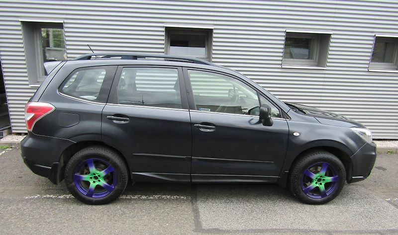 Subaru Forester (2014) 2,0D  6MT 1.maj.ČR plný servis - fotka 17 z 35