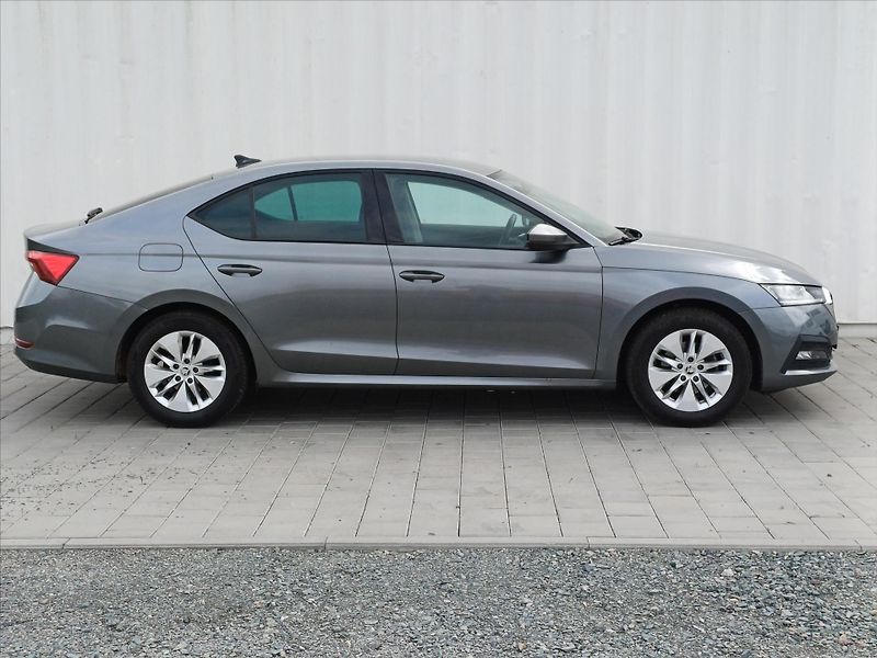 Škoda Octavia 1,5   TSI 110kW Ambition - fotka 22 z 28