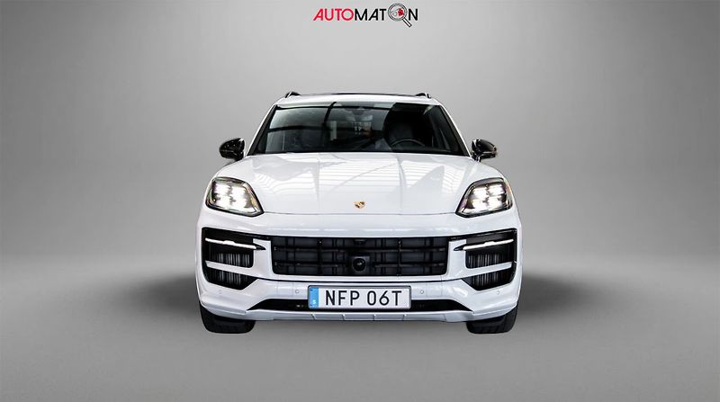 Porsche Cayenne E-Hybrid 360 Pano HD-Matrix Ve - fotka 2 z 14