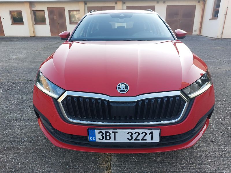 Škoda Octavia 2,0 TDi 85kw Ambition Plus - fotka 2 z 16
