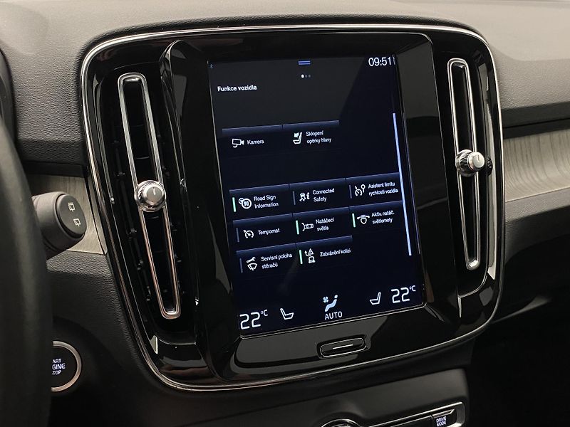 Volvo XC40 T4 AWD INSCRIPTION AUT CZ - fotka 38 z 47