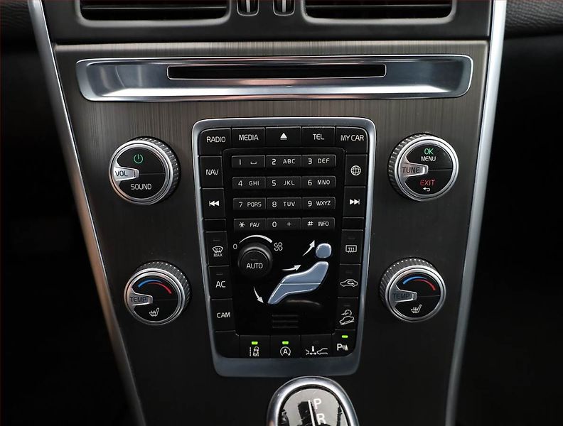 Volvo XC60 (2015) Summum D5, 4X4, Automat - fotka 12 z 21