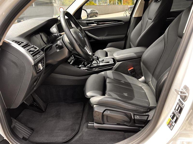 BMW X3 30e xDrive 215kw 1. majitel - fotka 10 z 28