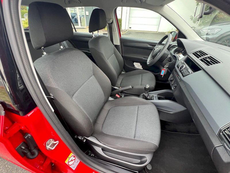 Škoda Fabia (2019) Active 1.0 MPi 44kW 5°manuální - fotka 18 z 25