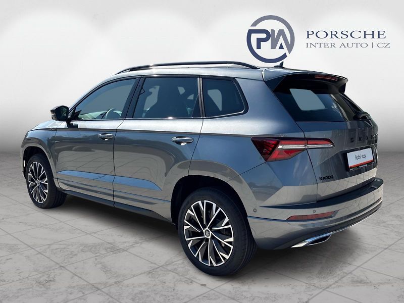 Škoda Karoq 1,5 TSI 110 kW SPORTLINE DSG - fotka 6 z 30
