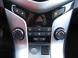 Chevrolet Cruze (2013) 1.8i, AC, temp - náhled 13