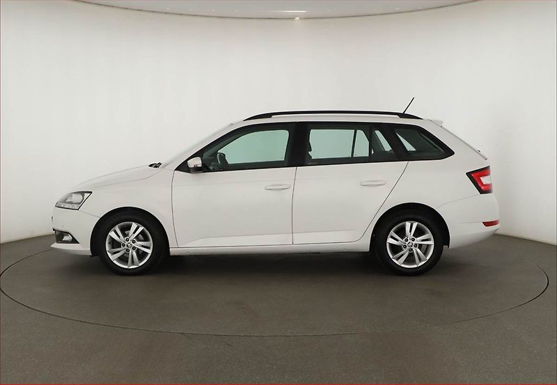 Škoda Fabia (2021) Ambition 1.0 TSI, ČR,1.maj - fotka 3 z 12