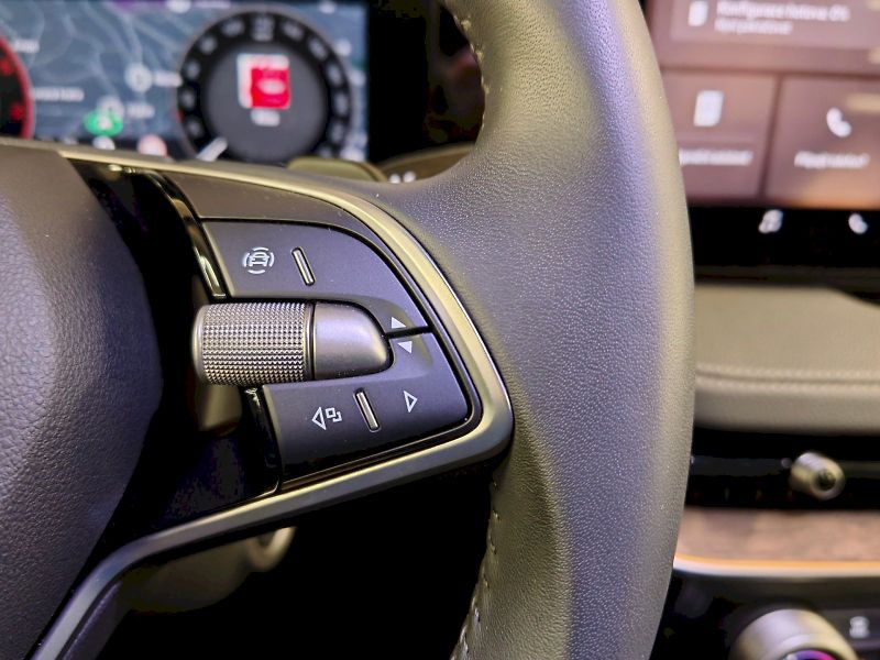 Škoda Superb (2024) Combi 2.0 TDI 142 kW DSG 4x4 L - fotka 9 z 34