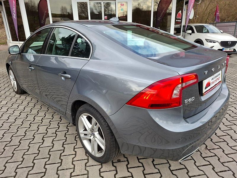 Volvo S60 (2017) 2.0 D4 147kW AUT -NOVÉ V ČR - fotka 6 z 42