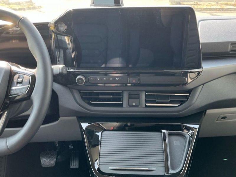Ford Tourneo Custom 2.5PHEV,171KW,CZ,DPH,1.MAJ - fotka 10 z 25