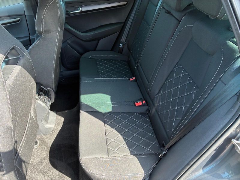 Škoda Karoq (2023) SPORTLINE 2.0TDI 110kW DSG 4x4 - fotka 8 z 11