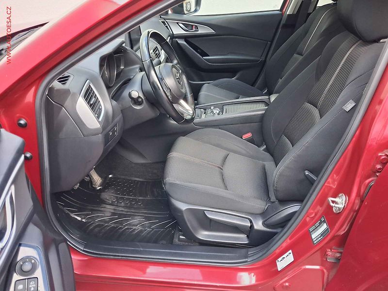 Mazda 3 (2017) 2.0 i, 1.maj, AC, TZ, navi - fotka 9 z 19