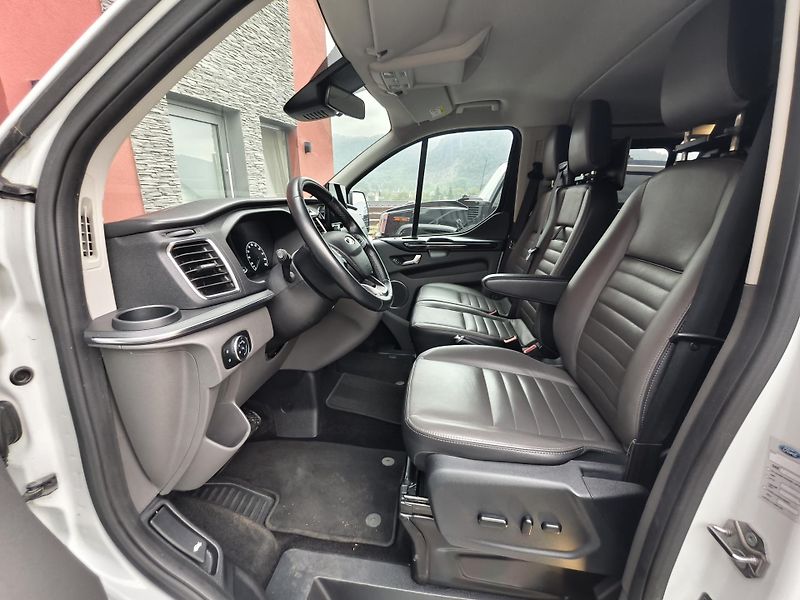 Ford Tourneo Custom (2019) 2.0 TDCi 9.místné, top stav. - fotka 13 z 19
