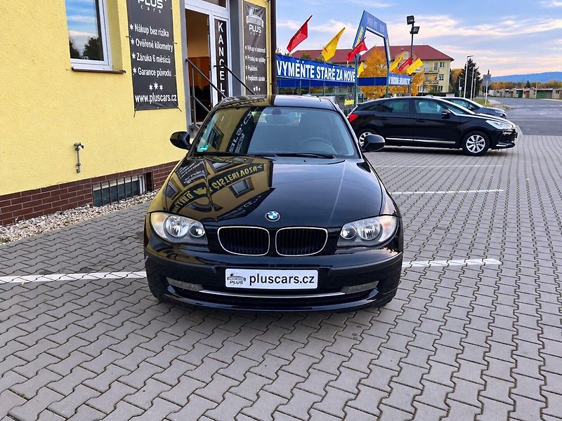 BMW Řada 1 2,0i (90kW)*DIGI KLIMA* - fotka 3 z 15