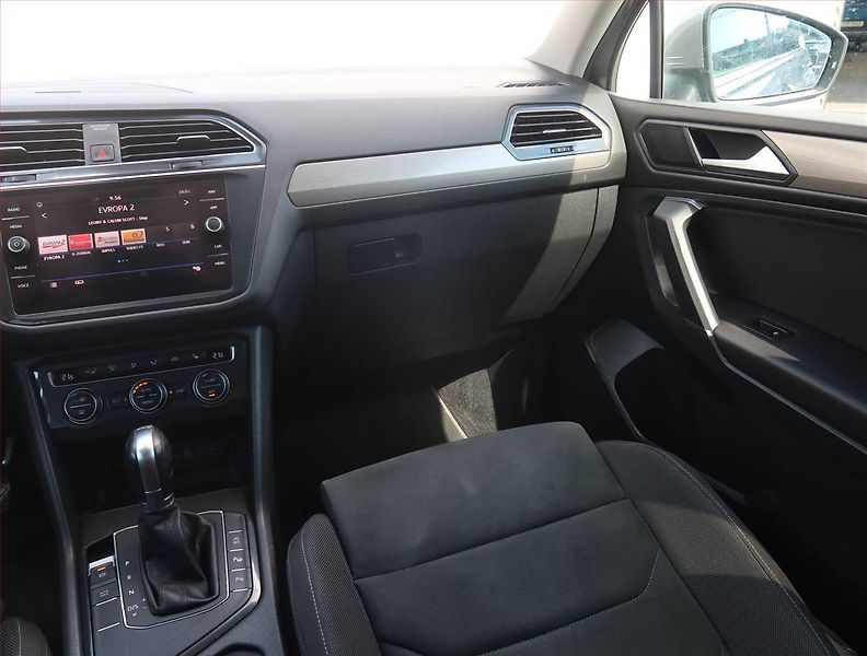 Volkswagen Tiguan Allspace (2019) Highline 2.0 TDI, DSG,Full Led - fotka 8 z 26