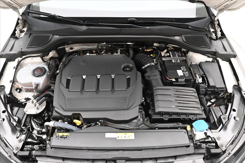 Volkswagen Golf 2,0 TDI 110 kW DSG Life Záruka - fotka 9 z 31